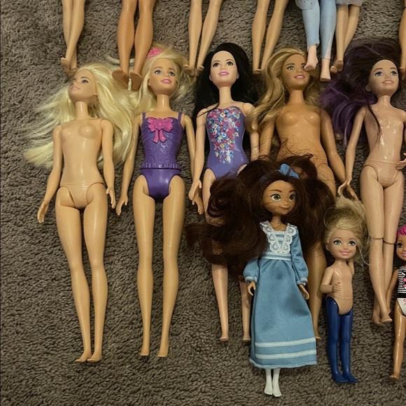 Barbies - Picture 4 of 5